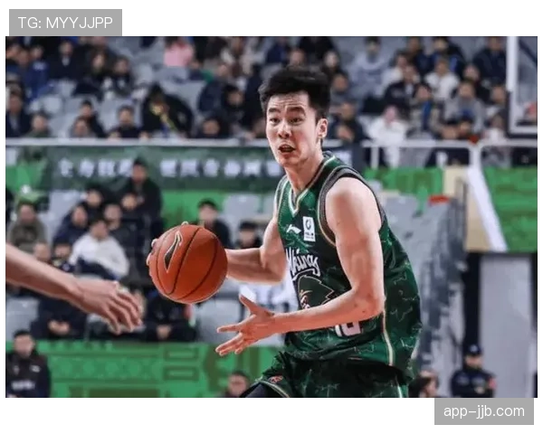 北京北汽对阵同曦:郭昊文连续得分率队追到差4分的反击波 北京北汽对阵同曦:郭昊文连续得分率队追到差4分的反击波